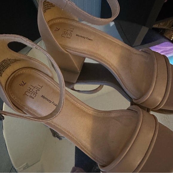 Time & Tru Nude Block Heels - Picture 5 of 8